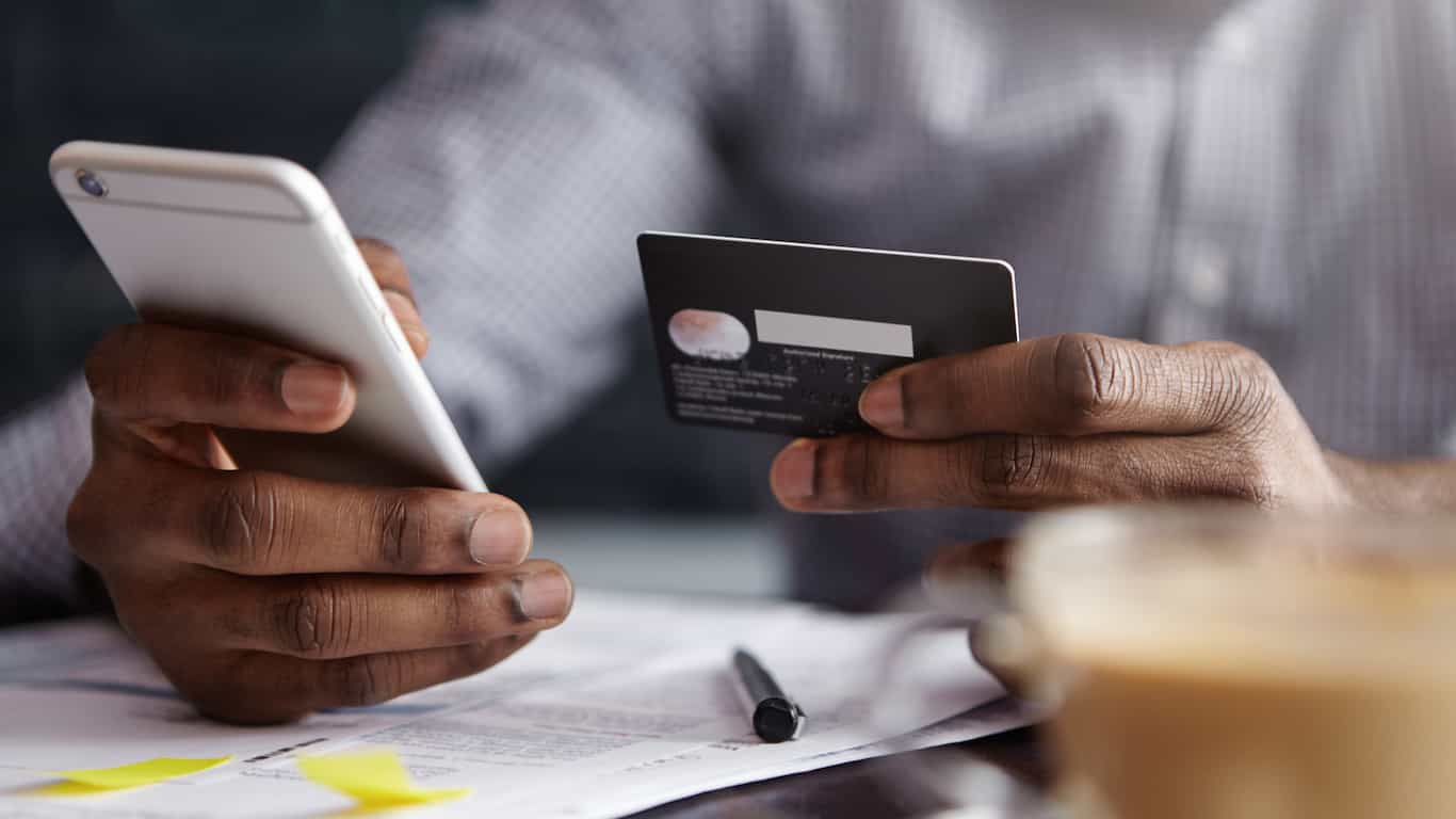 3 Benefits of Mobile Access to Credit Card Account